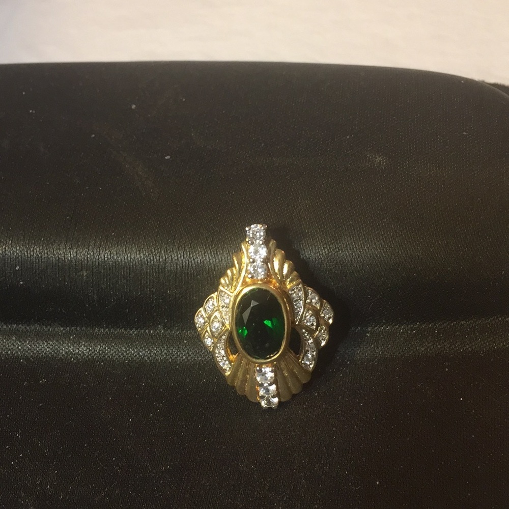 Pendant necklace